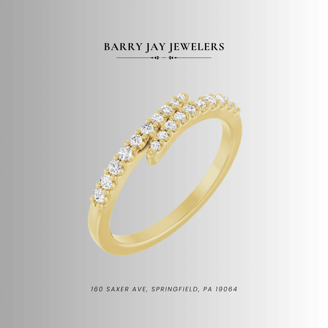 BarryJayJeweler's tweet image. Add a little sparkle to your everyday stack. ✨

This Yellow Gold Natural Diamond Bypass Ring features a graceful open design with delicate diamond accents, making it the perfect piece to wear on its own or stack with your favorites

#BarryJay #Jewelry #Rings #MediaPA #DrexelHill
