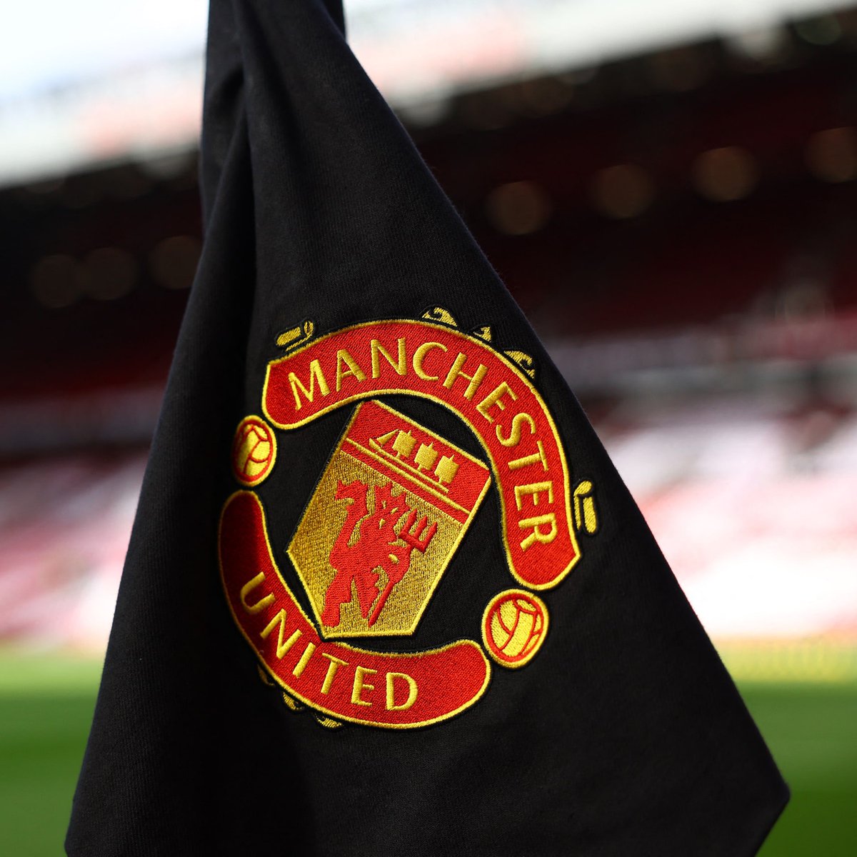 Stretford End tweet media