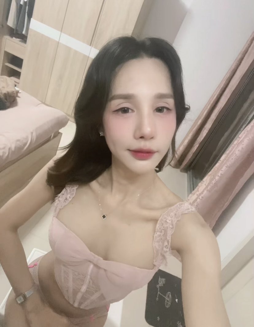 yo_yogrutสาวสอง tweet media