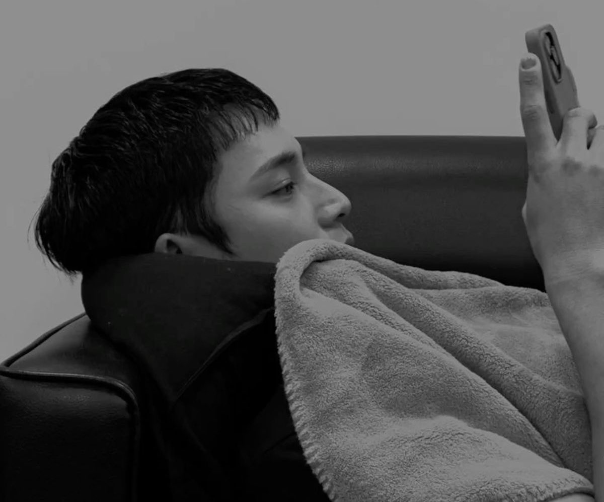 wonmisseo's tweet photo. bawat sandali — extra 🔞
a #minwon few tweets au

that one night when doc mg timothy asked for a rain check. https://t.co/VlhmwCHod5