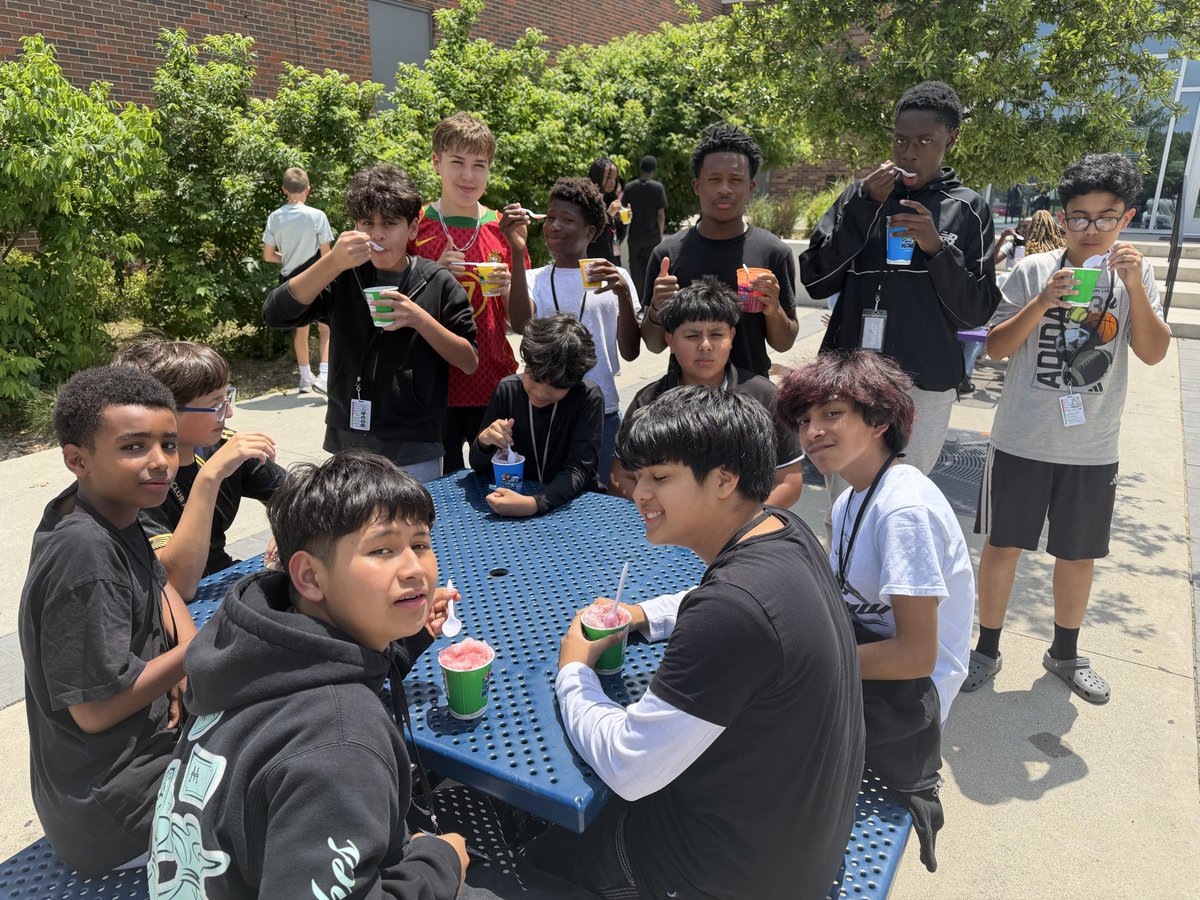 mrs_suits's tweet image. The final celebration for our Olympic medal winners today! 🥇
Kona Ice to celebrate finishing STAAR and all the hard work these students put in. So proud of them! #DreamJob #RISDDreamBig @ForestMeadowMS