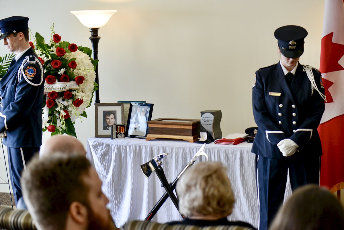 Toronto_Fire's tweet image. We recently paid homage to the life of retired Captain, Bruce Titus, whose death is recognized as a Line of Duty Death as the result of a firefighter occupational disease. Our sincere condolences to the Titus family and friends. #LODD #Toronto
