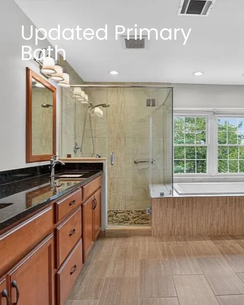 BarryAllbright's tweet photo. ✨ Looking for a home with unique charm and tons of space? 🤩 This amazing 5-bed, 4.5-bath home with over 4,600 sq feet.  Updated kitchen and Primary bath.  Finished walkout basement.  Excellent condition. https://t.co/5p1wgnLXq3