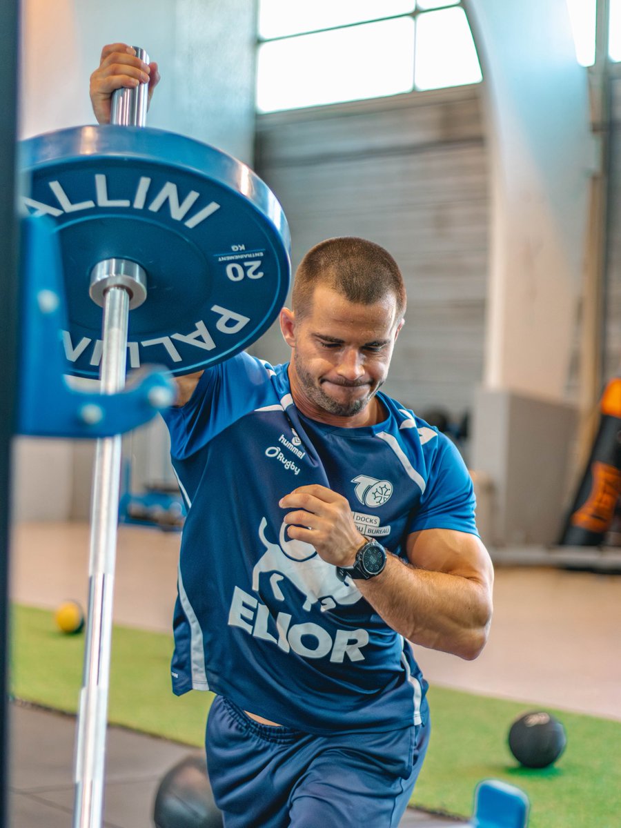 TOXIII's tweet image. 🛠️ 𝐃𝐢𝐬𝐜𝐢𝐩𝐥𝐢𝐧𝐞, 𝐫𝐢𝐠𝐮𝐞𝐮𝐫, 𝐭𝐫𝐚𝐯𝐚𝐢𝐥 🏋️

Nos Olympiens mettent du cœur à l’ouvrage pour préparer au mieux le déplacement à Hull ce dimanche face à @hullfcofficial.

On ne lâche rien ✊

#TOgether