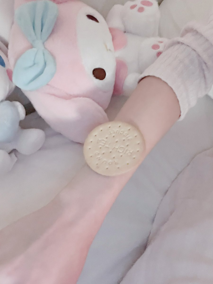 lynie 🧁 tweet media