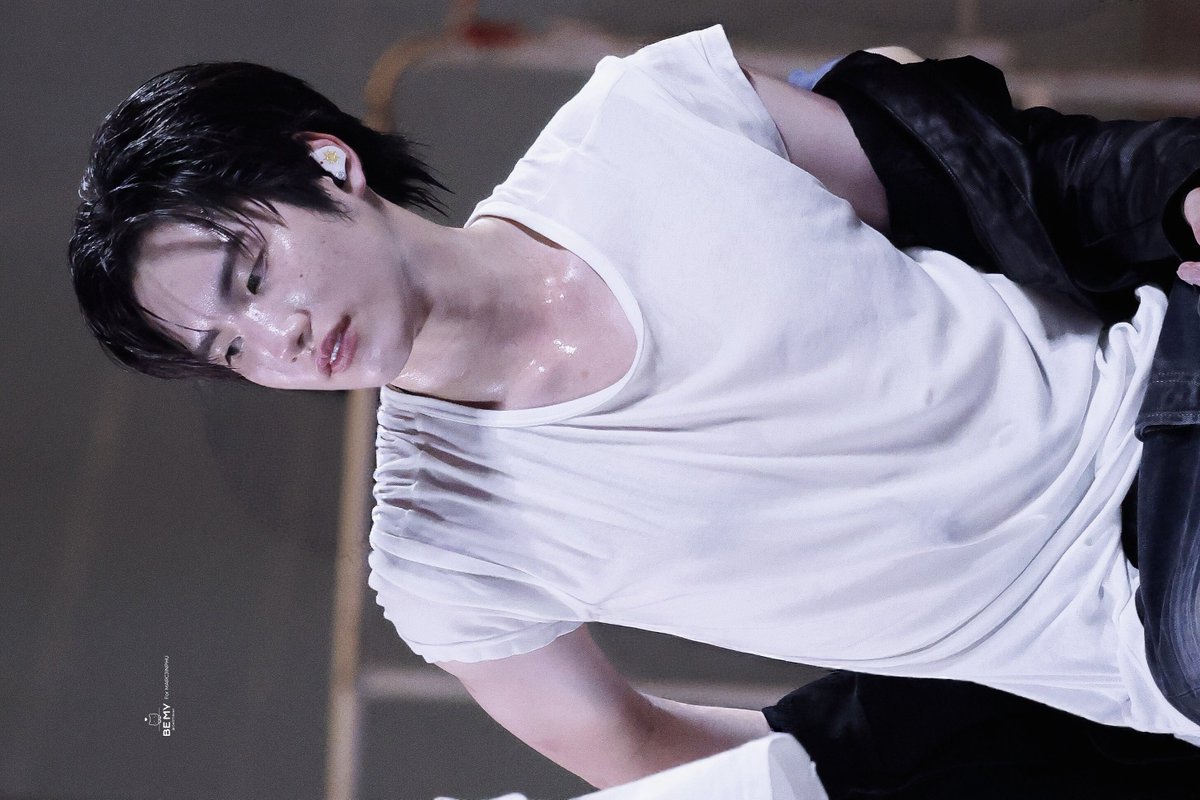 𝐁𝐄 𝐌𝐘 ♡ ☻ tweet media