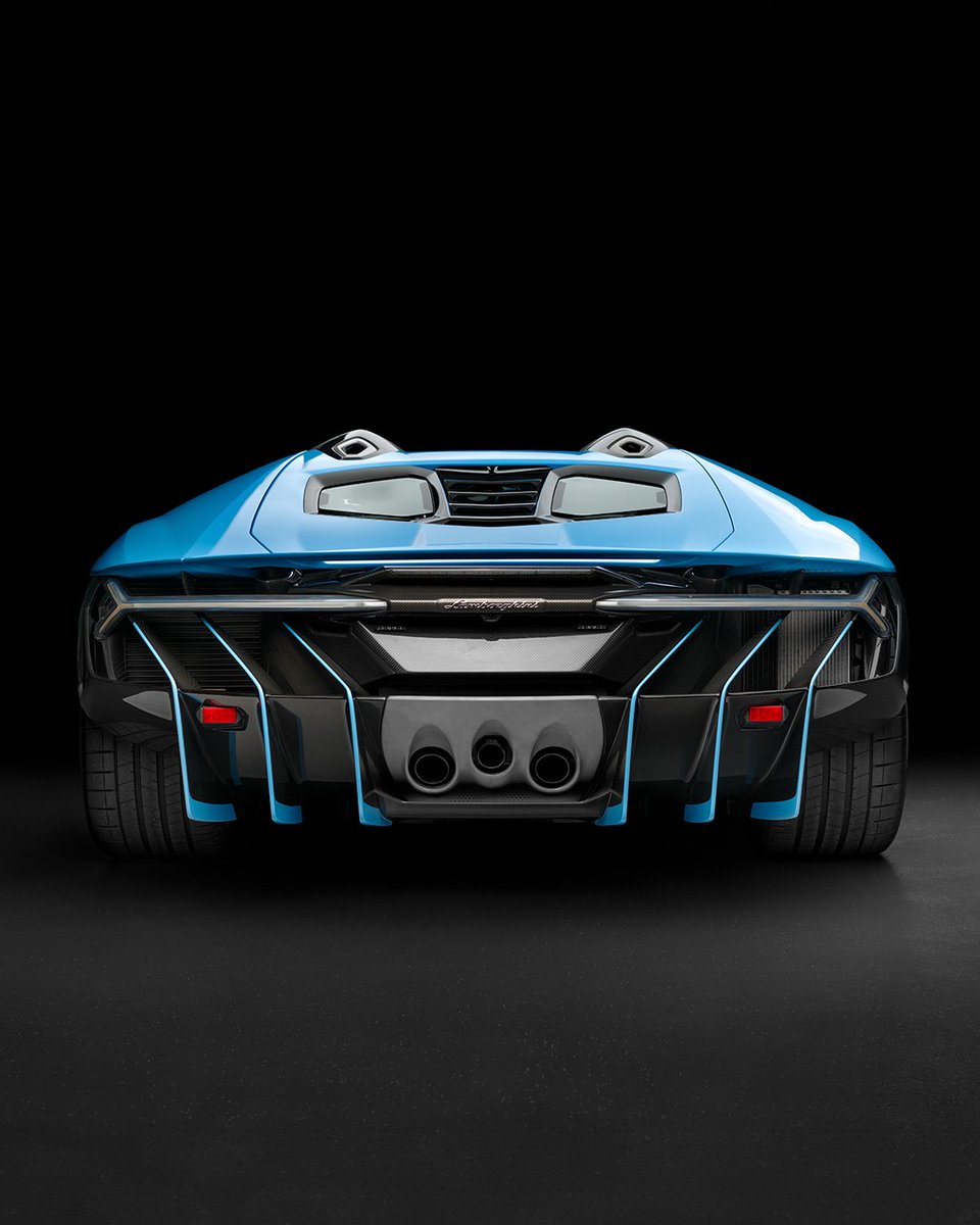 Lamborghini tweet media