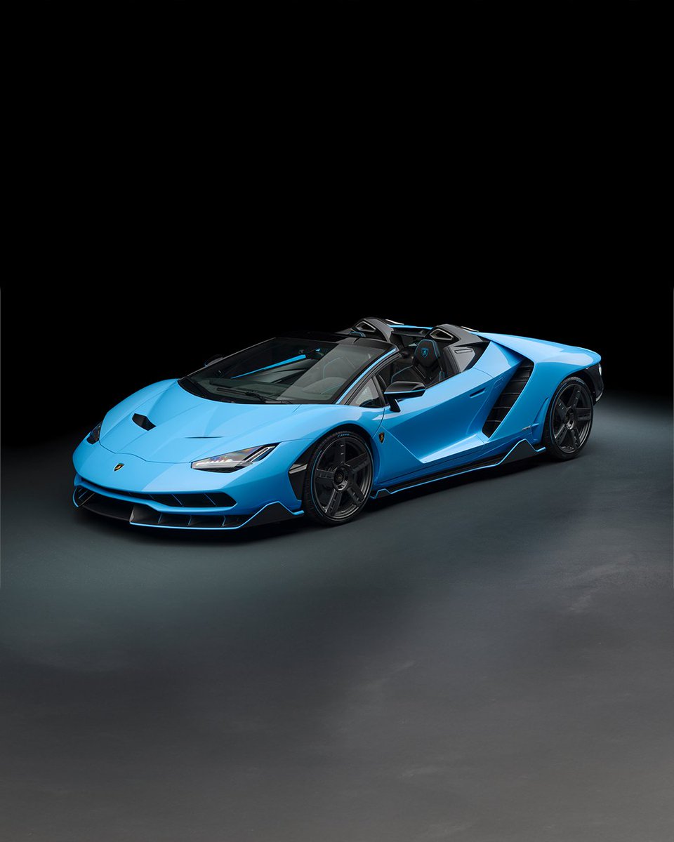 Lamborghini tweet media