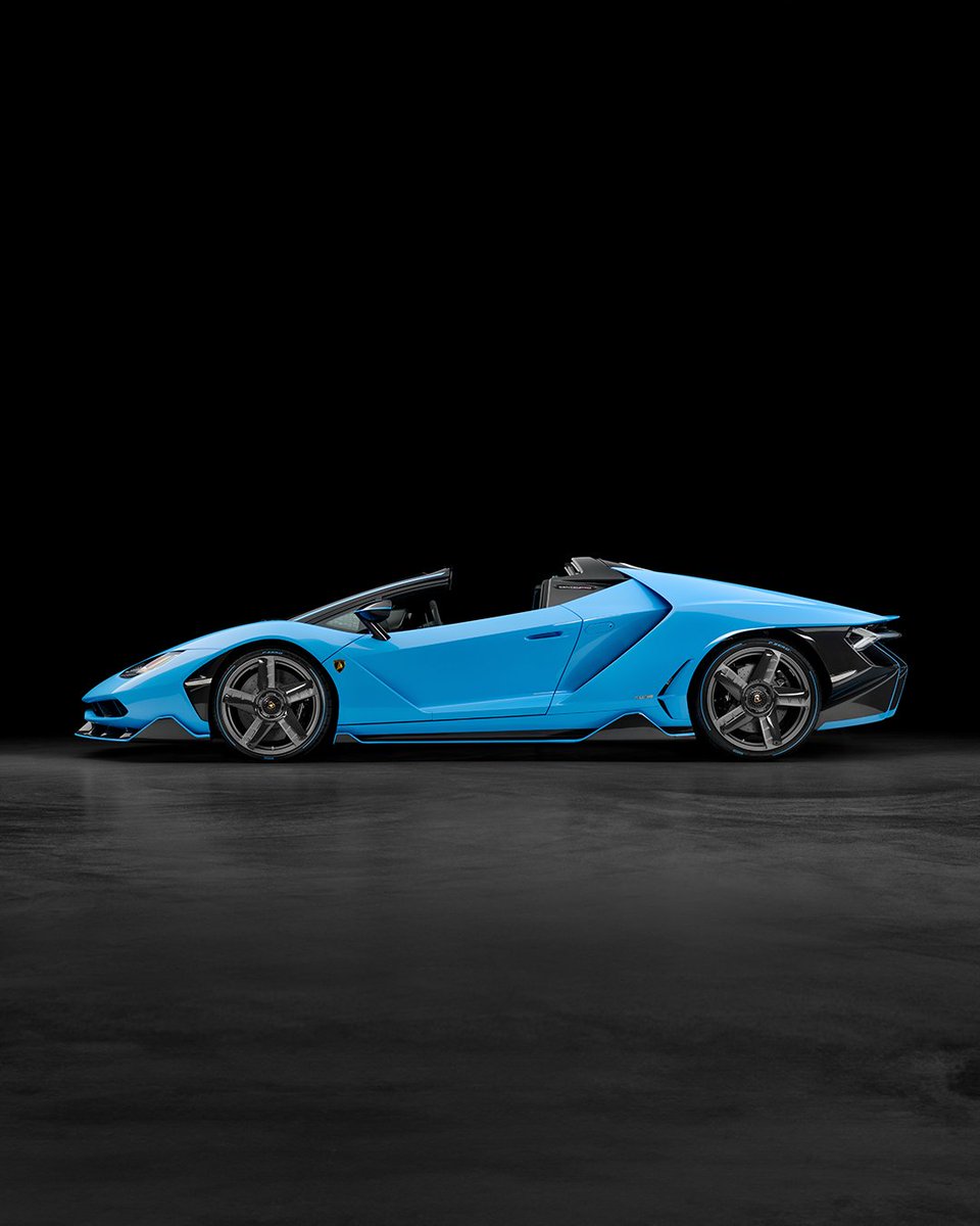 Lamborghini tweet media