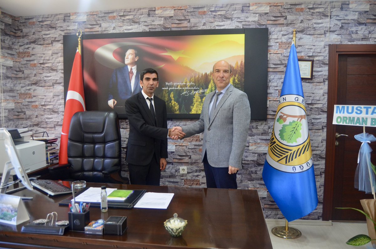 elazig_obm's tweet photo. 🌿 Bölge Müdürümüzden Hayırlı Olsun Ziyareti

Orman Bölge Müdürümüz Mustafa Arpacı, Fidanlık Müdürü Sinan Ünalan’a hayırlı olsun ziyaretinde bulundu. Gerçekleştirilen ziyarette Bölge Müdürümüz, tebrik ederek yeni görevinde başarılar diledi. https://t.co/FcxdxD2vyu