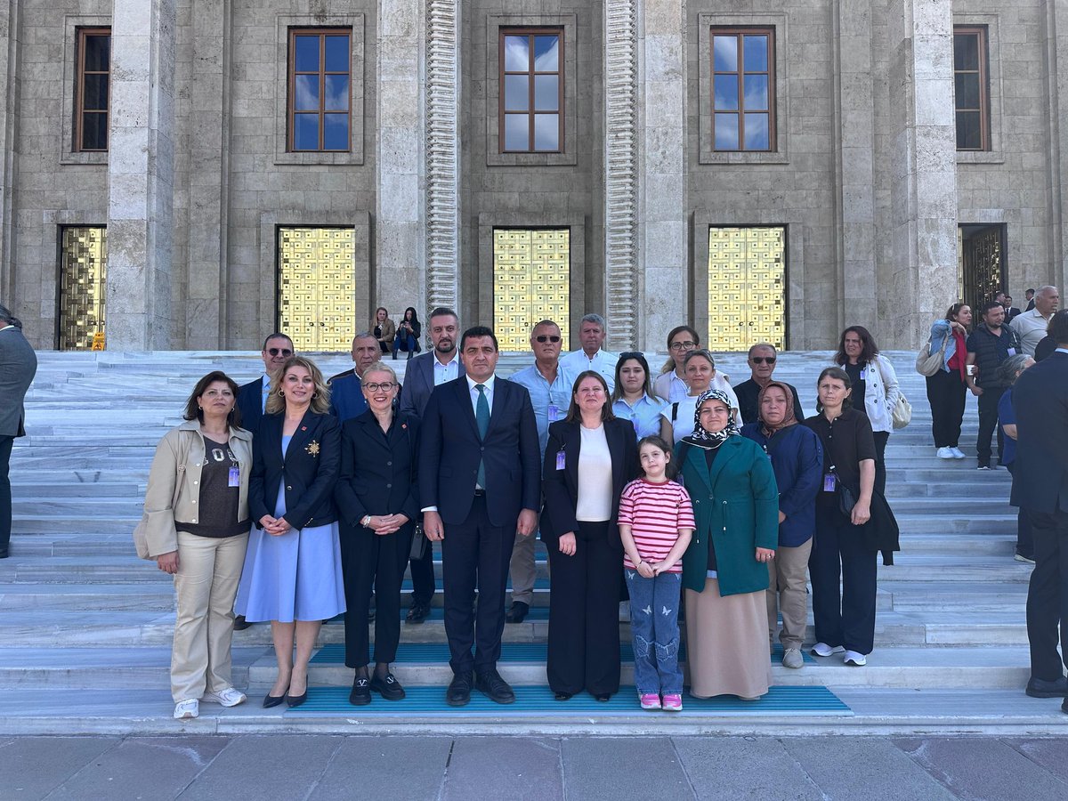 AsuKaya80TBMM's tweet photo. Yürüyeceğiz 4 mevsim 7 bölgeye.
Yürüyeceğiz günden geceye.
Biz, Türkiye ittifakıyla, Türkiye'nin bütün demokratlarıyla birlikte kazanacağız.

Yolumuz açık olsun.
Yolun sonu iktidardır, yolun sonu selamettir! https://t.co/ziO8EFfuUa