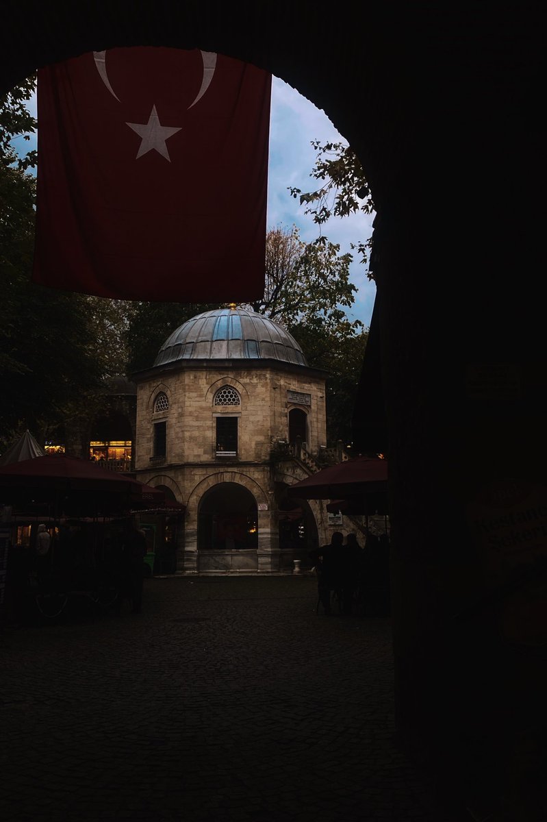 muzeyyenstlms's tweet photo. Bi şehir tüm şehirlerin ötesinde https://t.co/e9lL5JEXKZ