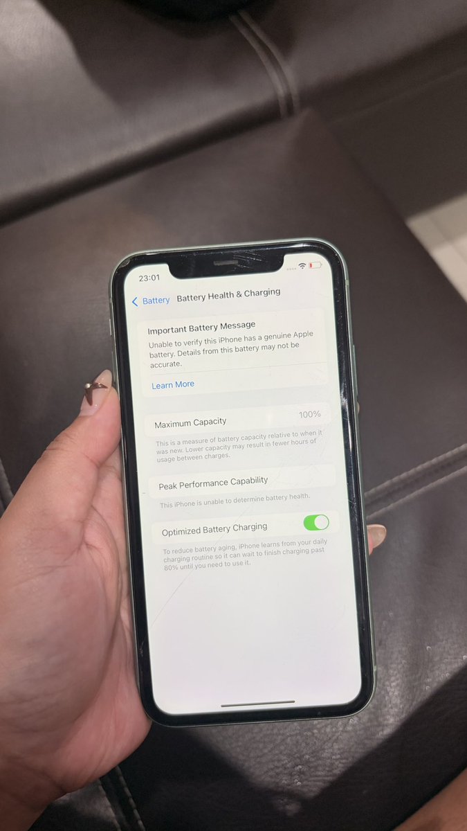 sundaemood's tweet photo. ส่งต่อ iphone 11 64gb ราคา 2,000฿ ขายตามสภาพเครื่อง นัดรับได้ตามรฟฟ.สีชมพูค่ะ
- หน้าจอมีรอยตามภาพนะคะขอคนรับได้ค่ะ
- แบตเตอรี่พึ่งเปลี่ยนไปเมื่อปีที่แล้ว (แบตไม่แท้นะคะ)
- touch screen หน้าจอได้ปกติ
- กล้องหน้า-หลัง, face id ได้ปกติ #ส่งต่อไอโฟน #ส่งต่อไอโฟนมือสอง https://t.co/9ll8GDCmsX