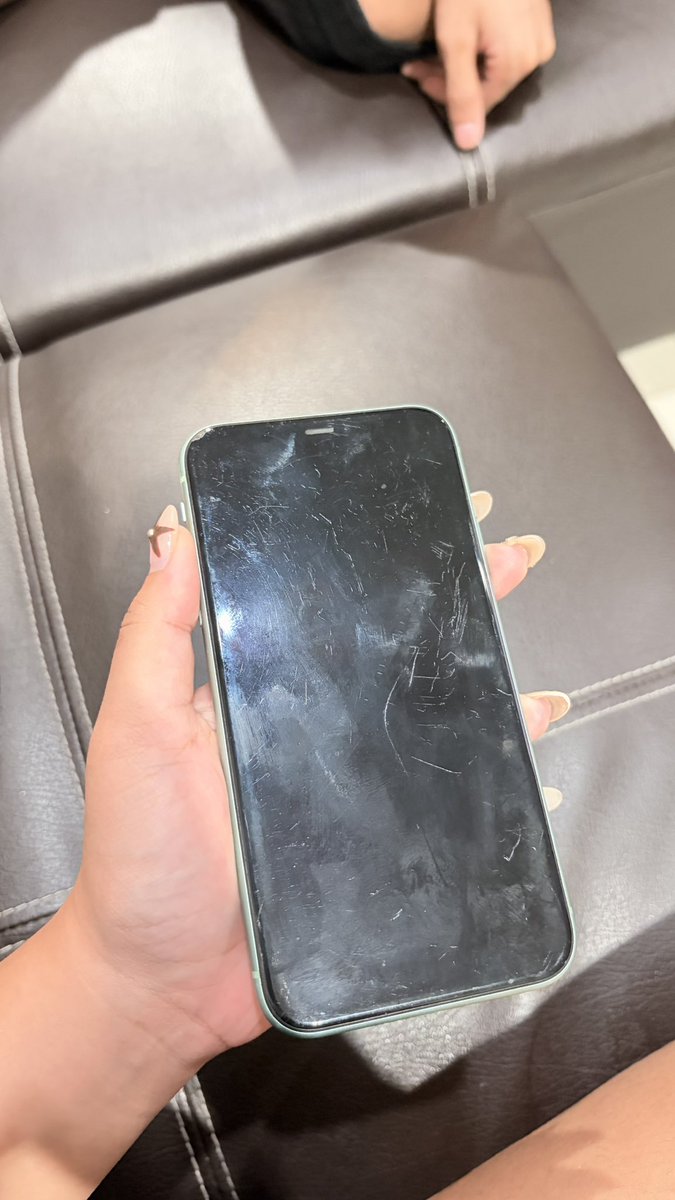 sundaemood's tweet photo. ส่งต่อ iphone 11 64gb ราคา 2,000฿ ขายตามสภาพเครื่อง นัดรับได้ตามรฟฟ.สีชมพูค่ะ
- หน้าจอมีรอยตามภาพนะคะขอคนรับได้ค่ะ
- แบตเตอรี่พึ่งเปลี่ยนไปเมื่อปีที่แล้ว (แบตไม่แท้นะคะ)
- touch screen หน้าจอได้ปกติ
- กล้องหน้า-หลัง, face id ได้ปกติ #ส่งต่อไอโฟน #ส่งต่อไอโฟนมือสอง https://t.co/9ll8GDCmsX