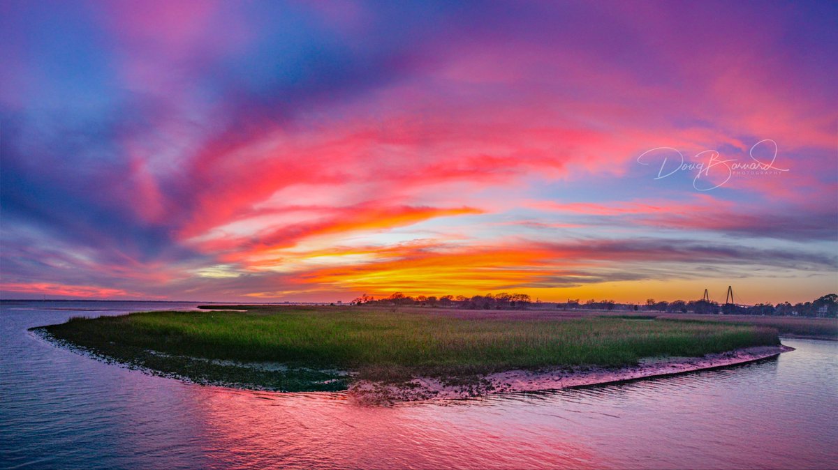 DougBarnardPics's tweet photo. A southern sky sunset in the Lowcountry, at Shem Creek in Mount Pleasant, SC

See more Charleston artwork available on canvas, metal, and high quality photo paper
https://t.co/kftndkWHFd https://t.co/O0GmbV4ZGJ