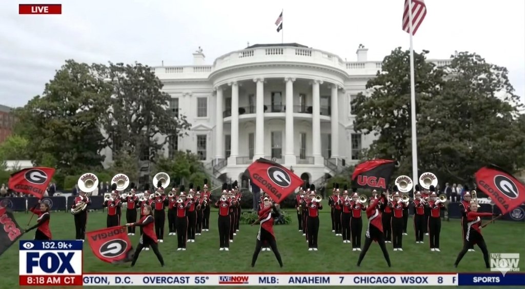 opiedawg's tweet photo. @3YearLetterman After further review,  I think these Redcoats are fine. https://t.co/YYjNFk55ex