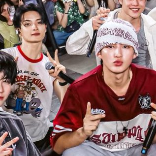 ฮมบ๊วย - slow tweet media