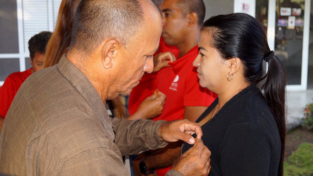Varios trabajadores de la filial de #Copextel Granma fueron reconocidos hoy con la medalla Hazaña Laboral por sus méritos en el trabajo durante el año 2025.
📸 | CMKX Radio Bayamo
#ProvinciaGranma 
#Cuba
#CTC