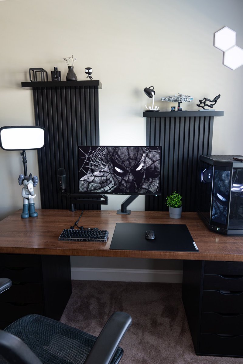 xkilliann's tweet photo. #desksetup https://t.co/WMNGtPojXC