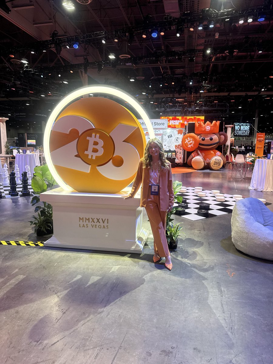 HansonHash's tweet photo. See you on the Genesis Stage at 10 AM! 🧡 https://t.co/SjRUZz9Cjk
