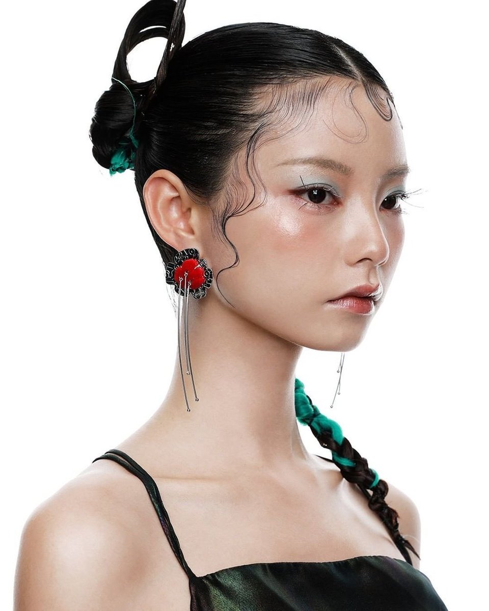 pre-save 춤(CHOOM) tweet media