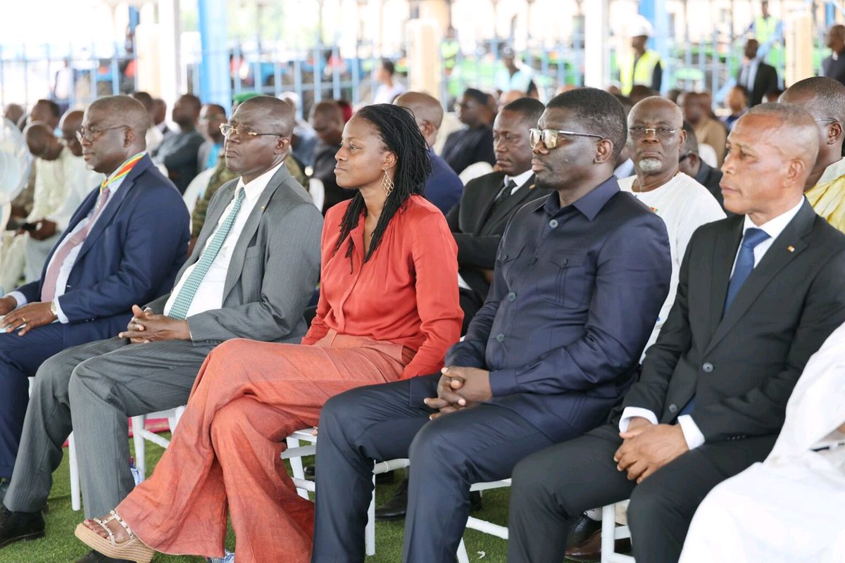 ZossKanga's tweet photo. À Tchitchao, au nord du Togo, #FaureGnassingbé a lancé un centre de mécanisation agricole pour dynamiser la production et soutenir les jeunes.

Porté par le #ProMAT, ce projet contribue à l’autosuffisance alimentaire et au développement économique.

#Togo
#Agriculture https://t.co/IFB4bqZVVP