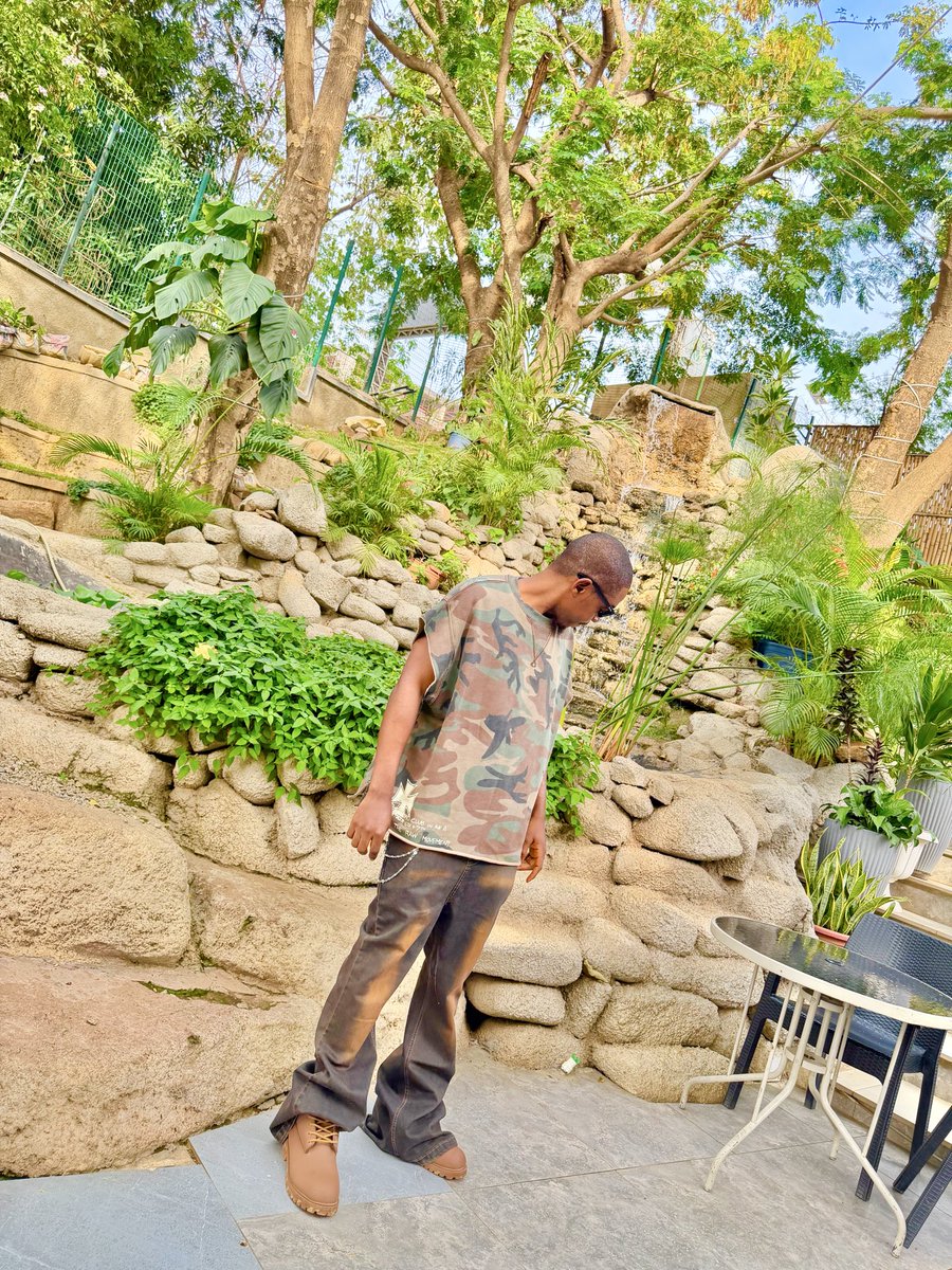 Tyljesse's tweet photo. Pray More👽 https://t.co/bcNNumtckT