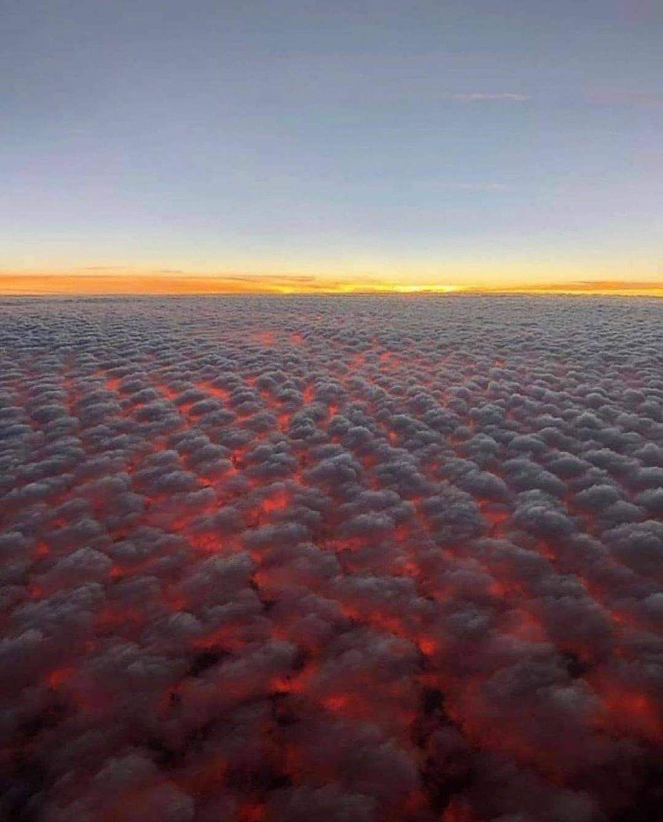 muturinduta's tweet image. Any fire in the sky photos? 
#sunsetphotography #Sunset