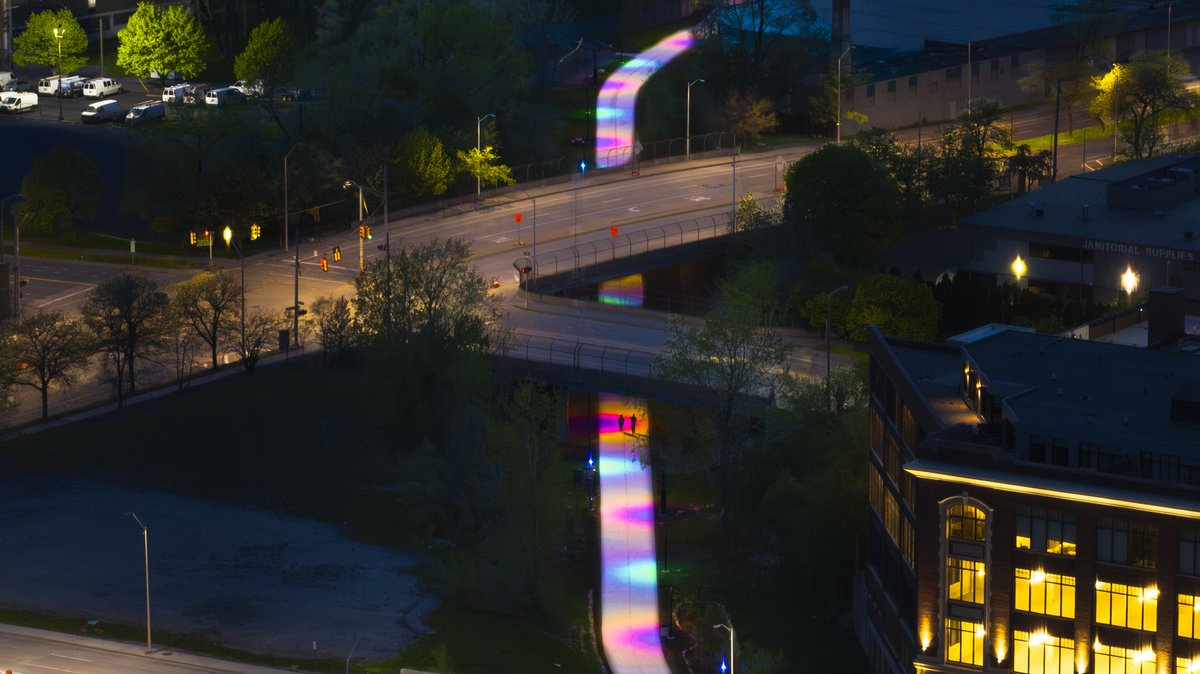 AsDetroitsOwn's tweet photo. Built on a former rail line, the Southwest Greenway now connects Corktown, and Southwest Detroit straight to the riverfront.

They recently installed these colorful lights which make it fun to walk or ride at night. 

📸 @jordangarlandmi https://t.co/z6cTBND0rh