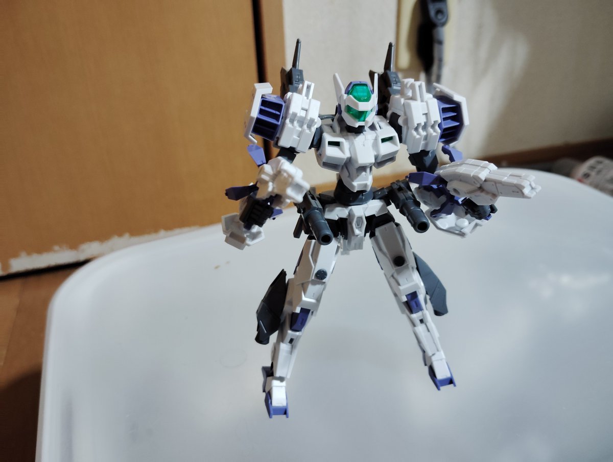 DukeGodspeed's tweet photo. #30MM

歴戦の猛者が集うクライスラー隊の中でも最強の技量を持つクライスラー隊所属デューク・ゴッドスピード少佐。今日はデュークの誕生日。27歳です。 https://t.co/NH8WmORM2w
