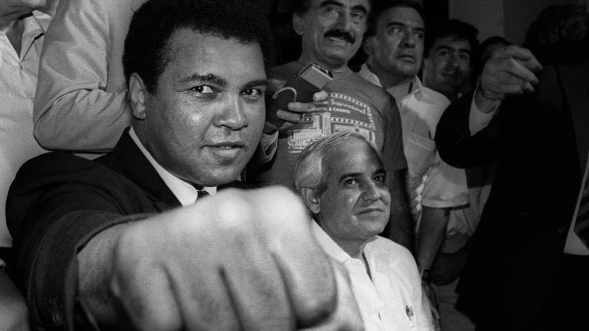 Antifa_Ultras tweet media