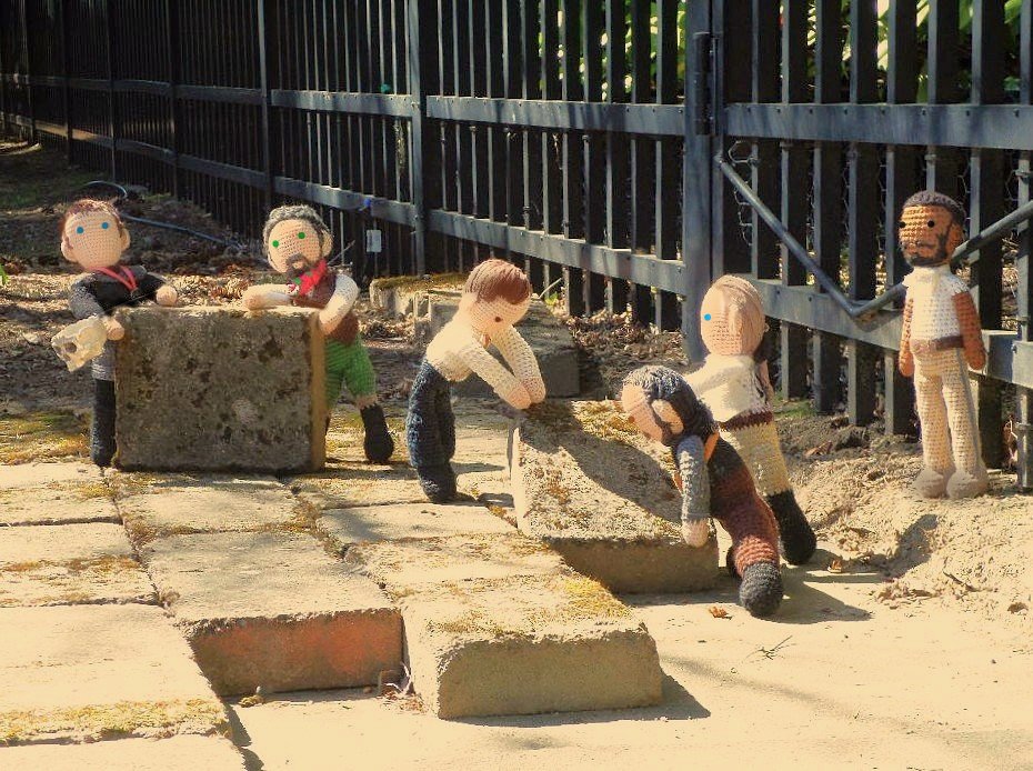 OnlyRedNow's tweet image. Finally!!!  The Kids start reTURNing the pavers to the path @RedsKnitDolls. It took us a while, but we had fun along the way--hope you did too. By the by, we wanted to say headless chickens instead of kittens in Part 2, but the character limit got in the way.
#TURNamc