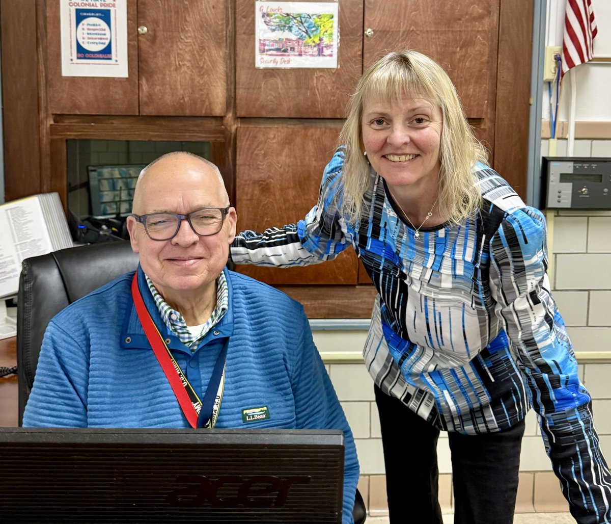 CHeightsMiddle's tweet photo. CHMS would like to take a moment to recognize and say thanks to our Administrative Assistants for all the hard work they put into keeping the school running smoothly!  Happy Administrative Professionals Week! https://t.co/30VdnKBtXx