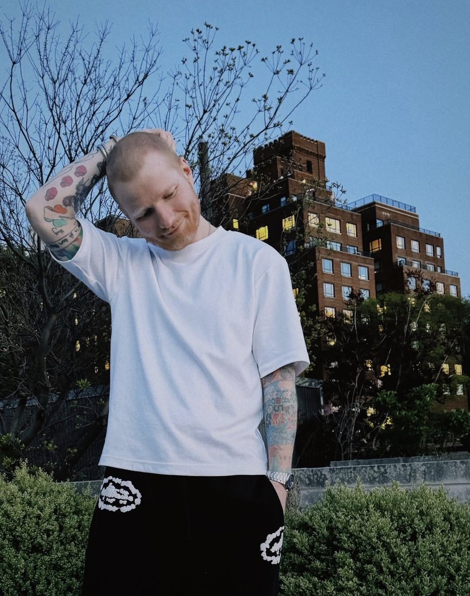 Pop Crave tweet media