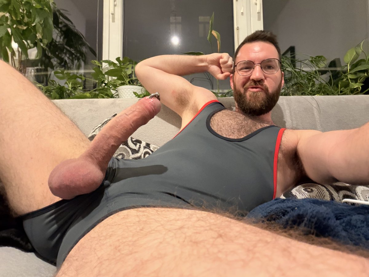 PA_hairy_AT tweet media