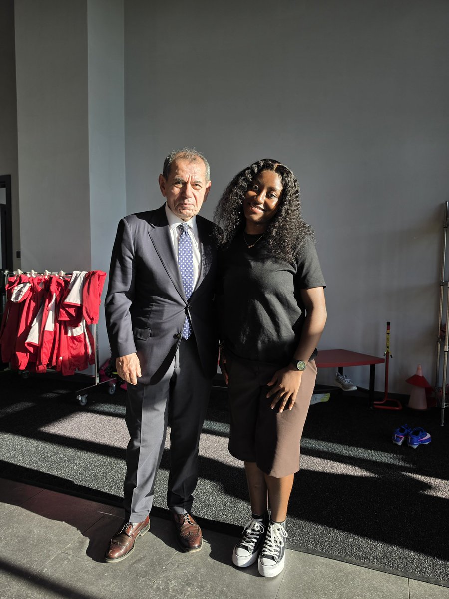 Berneese tweet media