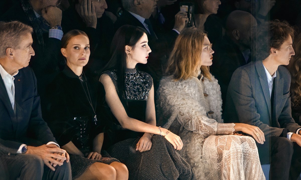 Youngisazz's tweet image. "Cheers to the ones who turned late nights into memories, textbooks into inside jokes, and this campus into home.  Here’s to the next chapter—where every dream gets a chance to take flight. #ClassOf2024 #GraduationVibes"