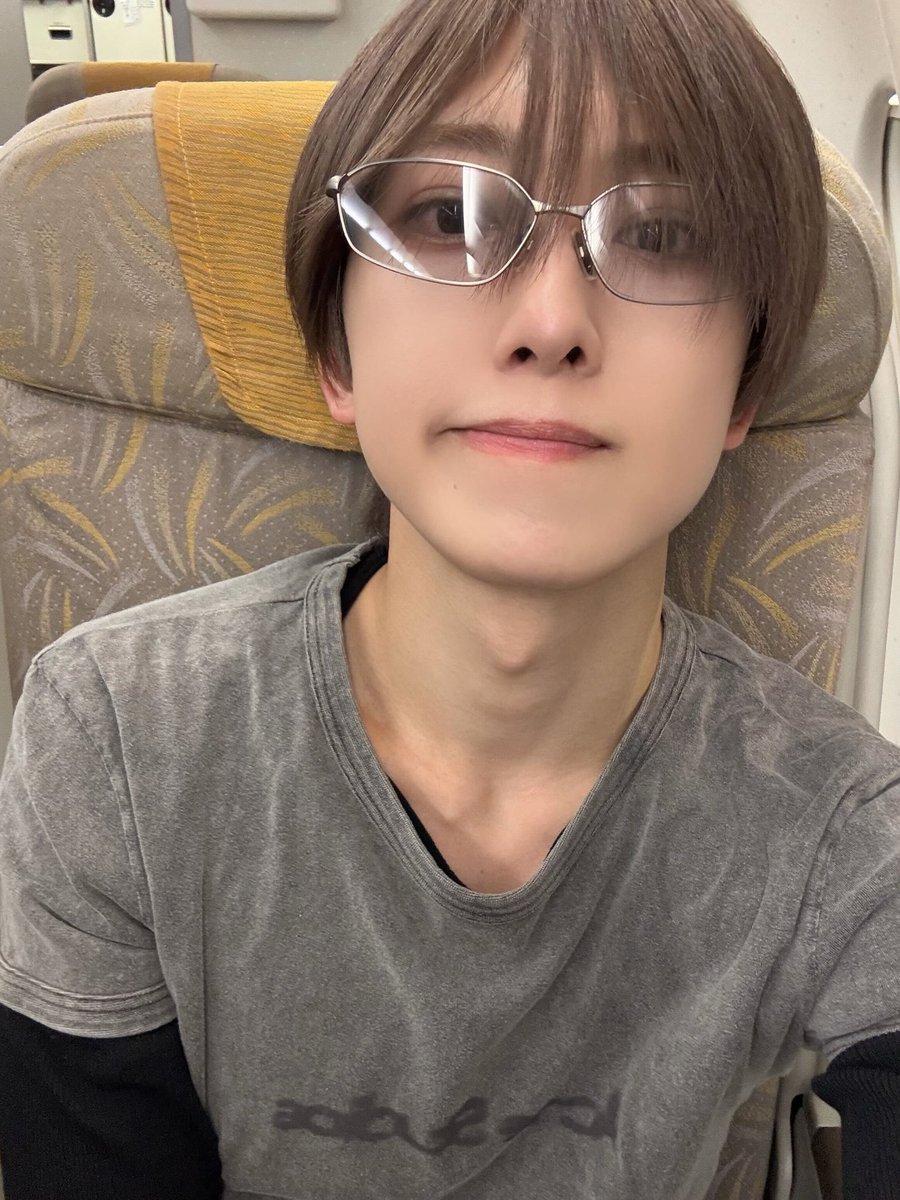 ๐
๐๐๐_๐๐ก๐๐ข๐ฅ๐๐ง๐ ๐ณ (slow) tweet media