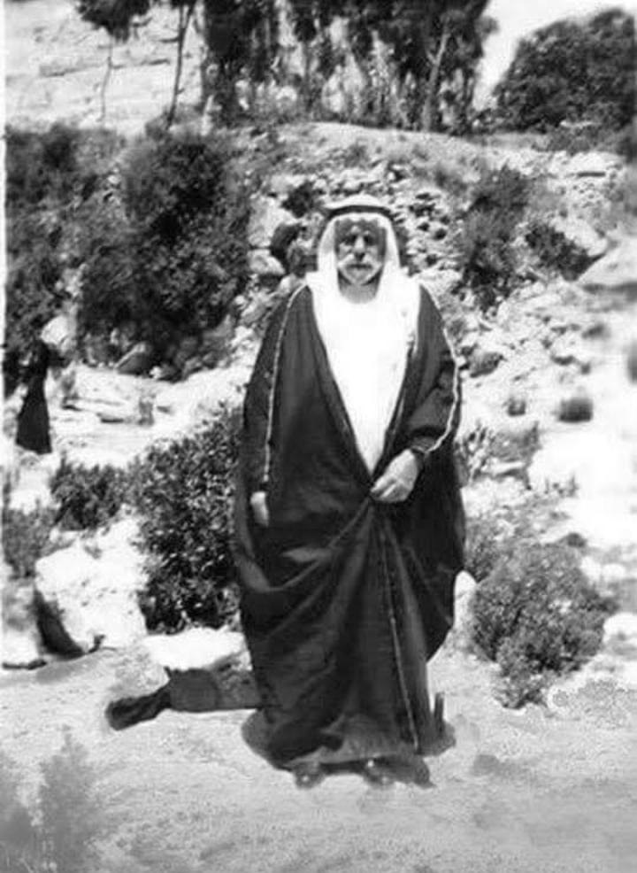 hKerakt's tweet photo. صور تنشر لأول مره
الشيخ محمد بن هلال المعايطة رحمه الله
والذي تولى منصب أمير  لمنطقة تبوك زمن السلطان عبد الحميد الثاني ثم انفصل عن الاتراك سنة 1908 بعد استلام جمعية الاتحاد والترقي
 الموقع :سيل وادي الكرك
احياء الصوره من جديد وتلوينها 
Here we bring the photo back to life https://t.co/5aC3Yap2tj