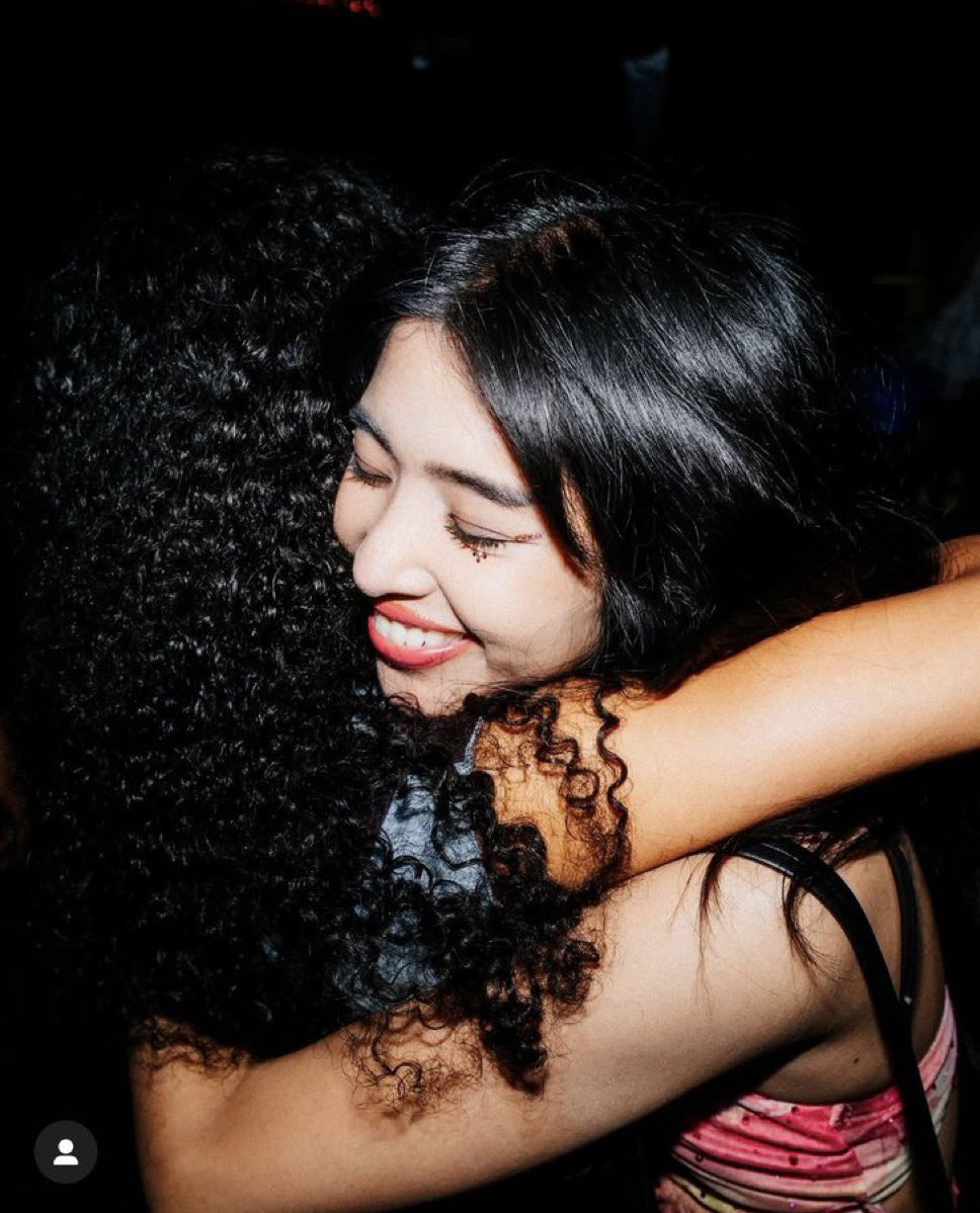 taylor ❦ tweet media