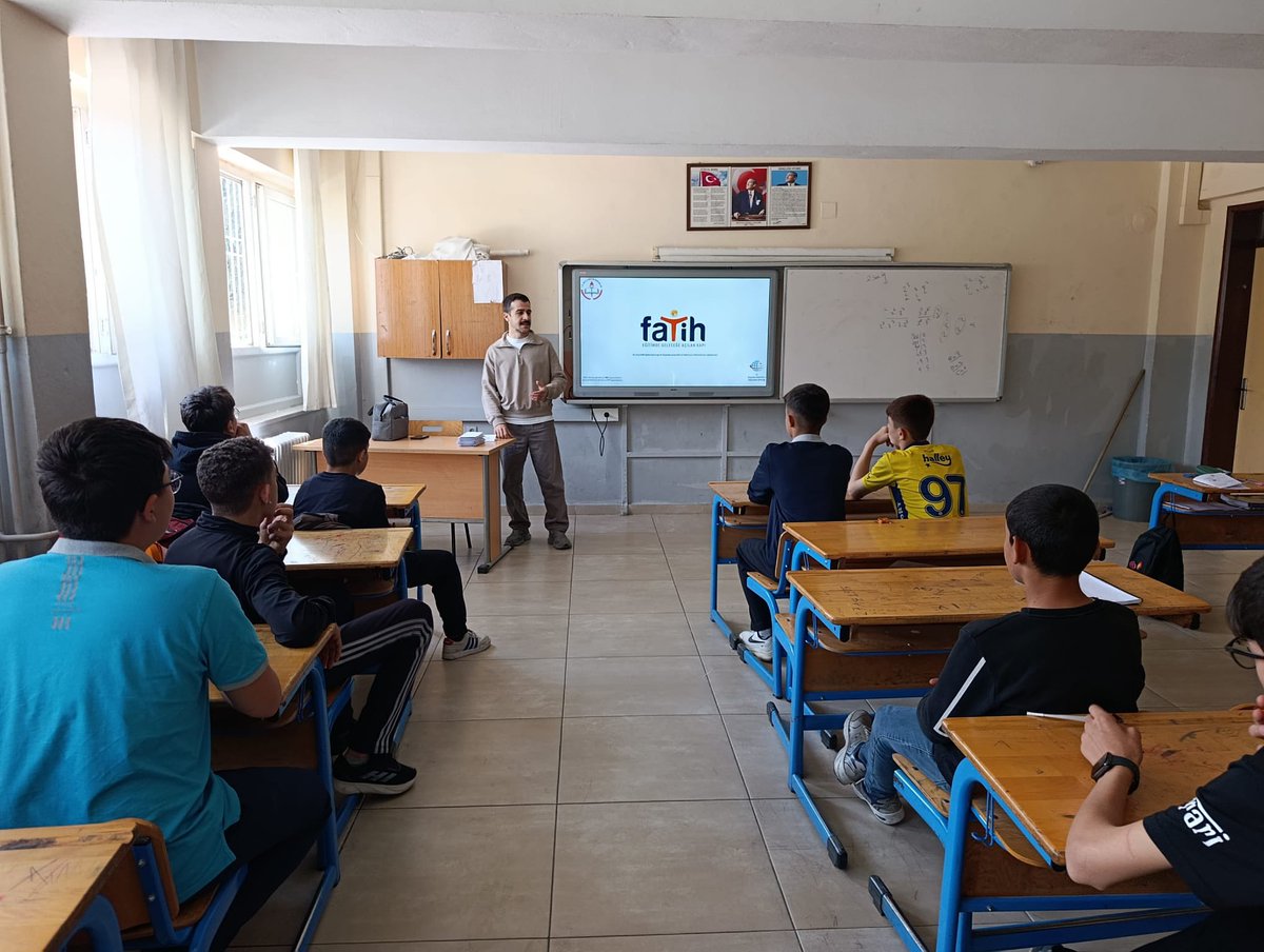 aihl_h's tweet photo. Okulumuzun eğitim olanaklarını ve sunduğu fırsatları tanıtmak amacıyla İlçemizdeki Ortaokulları ziyaret ettik.Öğrencilerle bir araya gelerek okulumuzun akademik, sosyal ve kültürel imkânları hakkında bilgi paylaşımında bulunduk.🌼🙏 @Oguzeli_mem @MustafaBozgyk27 @lhami_atmaca https://t.co/1SEImGBPC7