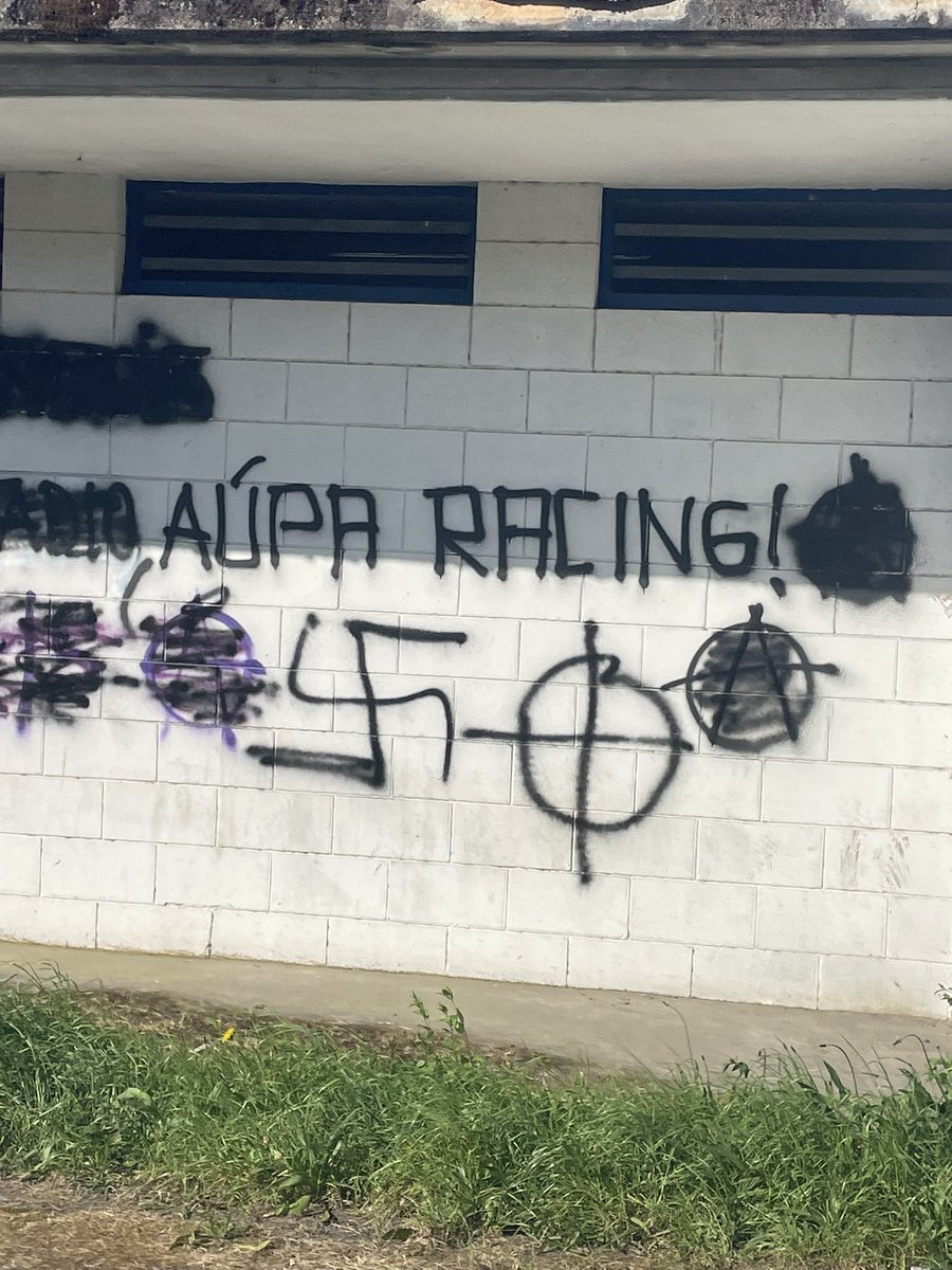 Antifa_Ultras tweet media