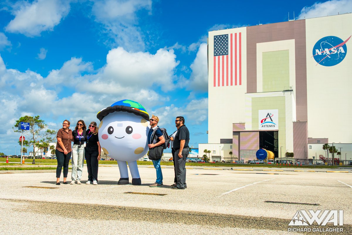 rpg571's tweet image. We rise together! 
SLS Artemis lll core arrives at NASA's VAB.

@NASAArtemis @NASAAdmin @NASAMedia #moon

📷@rpg571 for What About It @FelixSchlang