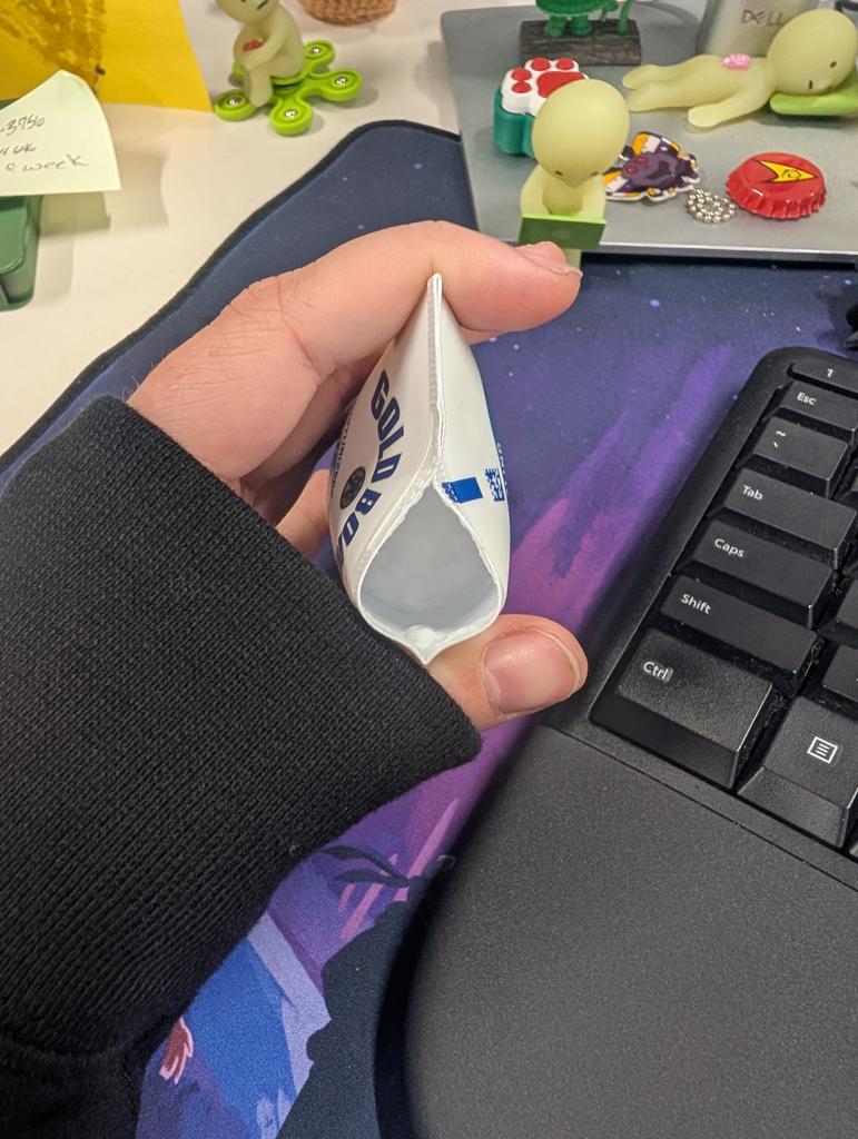 Freaking_Smile_'s tweet photo. Guys my lotion gooshed https://t.co/B2ae9eaPDR