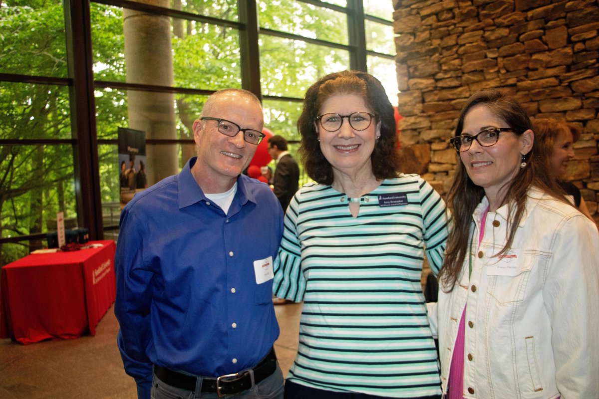SamfordAlumni's tweet photo. The launch of our school-based alumni chapters continued with Pharmacy’s kickoff event last weekend. We’re grateful for the Samford pharmacists making a difference in their communities and professions. We look forward to many more opportunities to connect in the years ahead! https://t.co/SFOrwTggeY