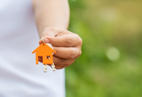 CrisTheRealtor's tweet image. Buyers often decide how they feel about a home within minutes of walking through the door. Refresh these key areas to make a strong first impression: monkeylink.co/6744a8 
#BayAreaRealEstate #Realtor #Danville #HomeBuyer