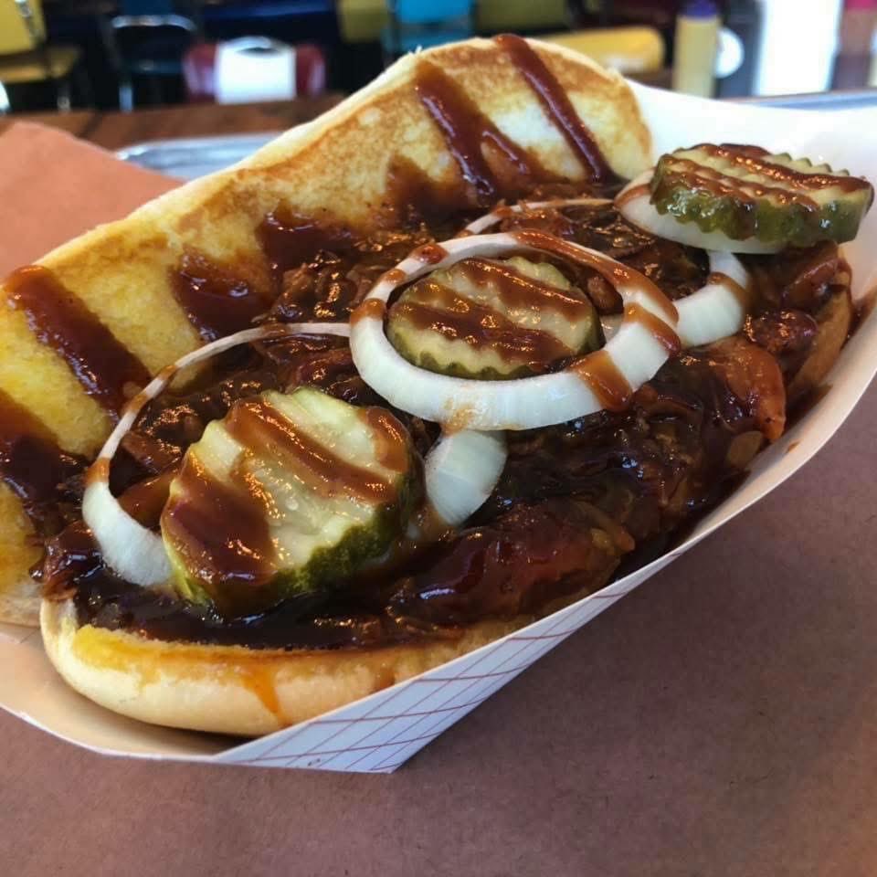 SugarfireWashMo's tweet image. RIVER CITY RIBWICH - smoked &amp;amp; pulled baby back ribs, pickles, white onions &amp;amp; stl sweet #bbq sauce on a toasted hoagie 

(636)432-5550☎️ order.spoton.com/dcrs-washingto…

FRIED CHICKEN CLUB - #smoked, breaded &amp;amp; fried chicken cutlet, pepper jack, lettuce, tomato, onion, pickle &amp;amp; lemon aioli