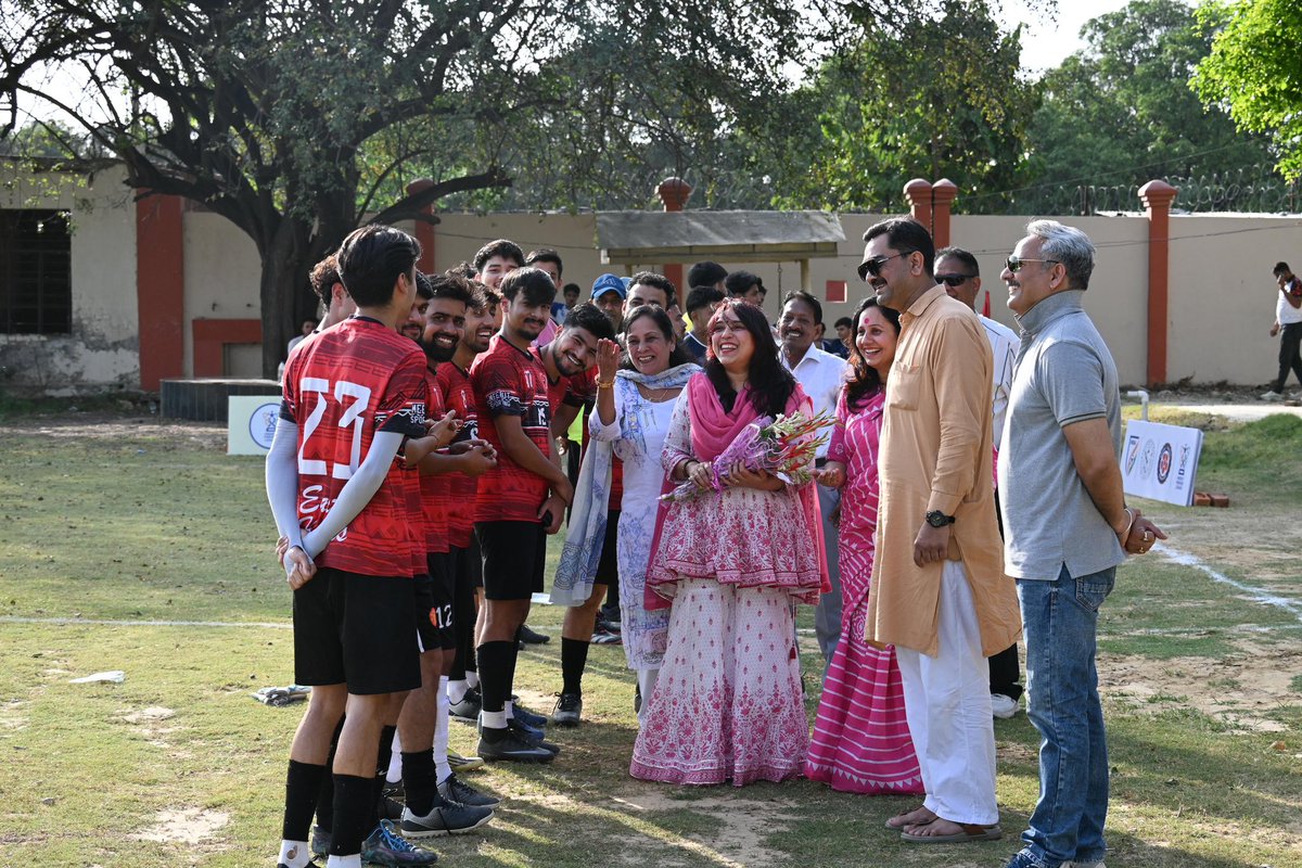 Richa Singh ( ग्राम रजापुर, सिवालखास ) tweet media