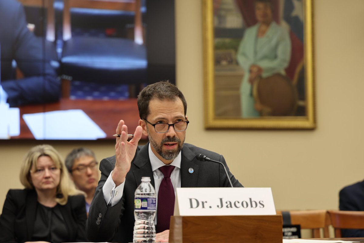 House Science Committee tweet media