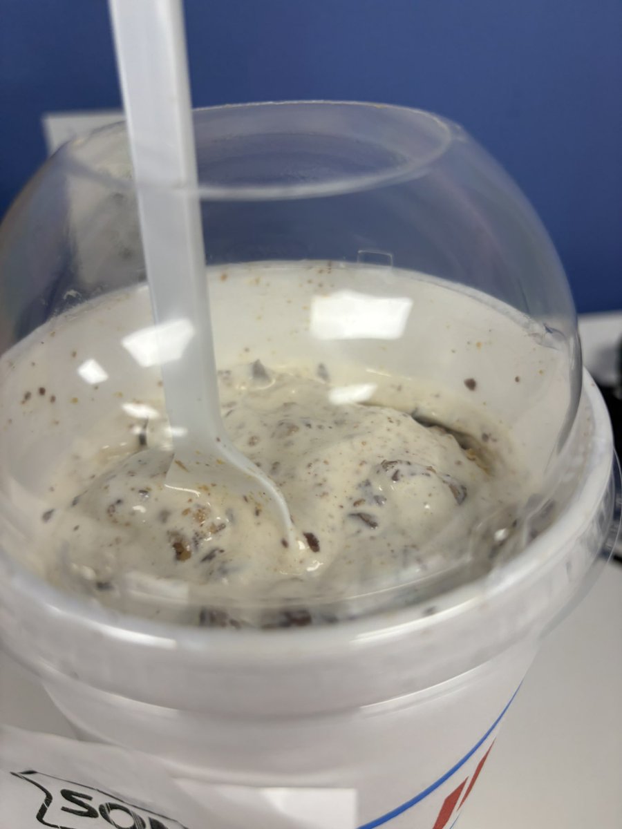 SAMAJM2016's tweet photo. @Sonic_burgers I think you owe me some sonic blast. Normally it comes up to the lid and then the sprinkles on top touch the see-through plastic lid. Not this time. Missing about an inch of product here. https://t.co/YktTdCpttf
